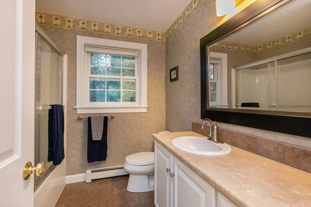 9 Heritage Lane Scarborough ME 04074
