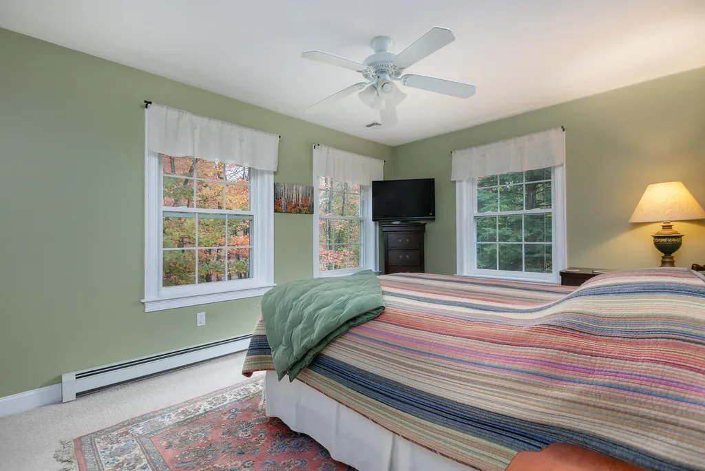9 Heritage Lane Scarborough ME 04074