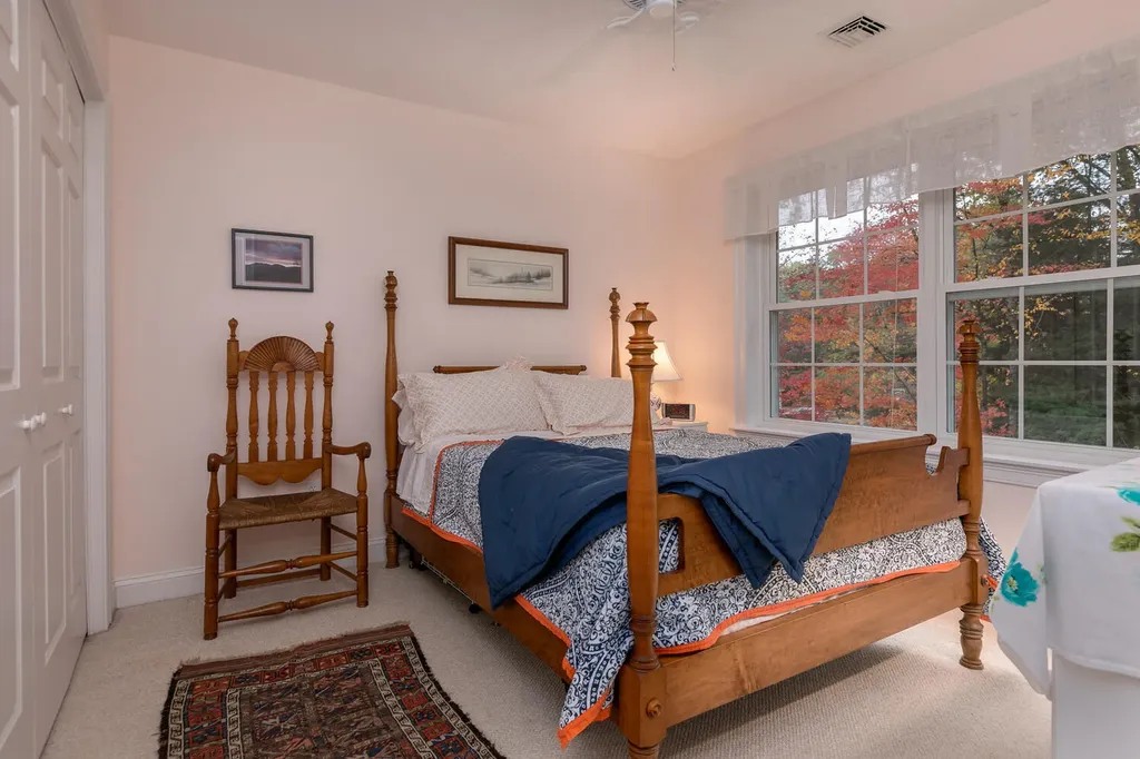 9 Heritage Lane Scarborough ME 04074