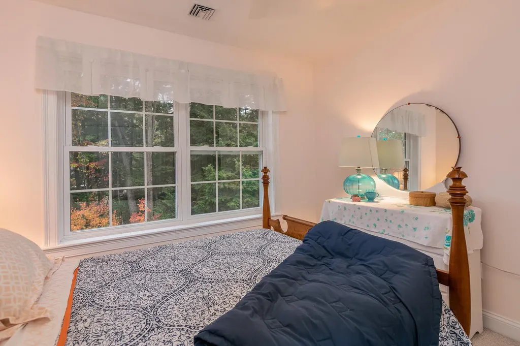 9 Heritage Lane Scarborough ME 04074