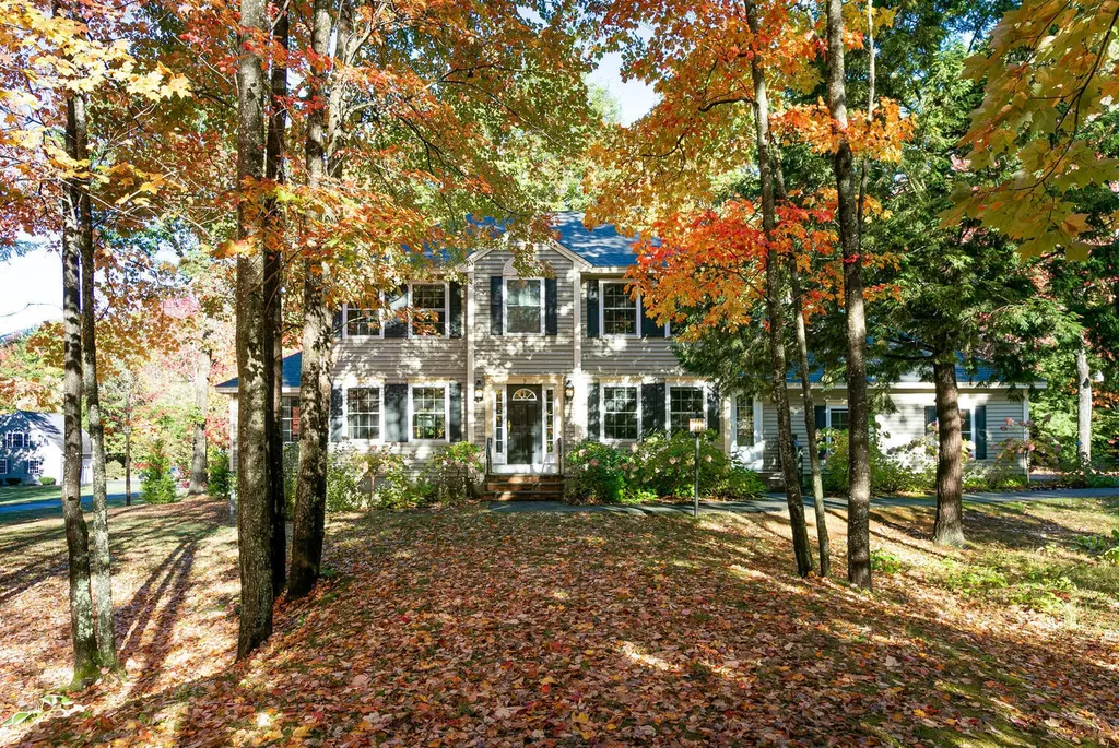 9 Heritage Lane Scarborough ME 04074