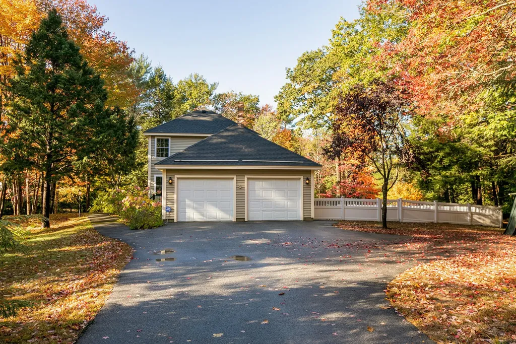 9 Heritage Lane Scarborough ME 04074