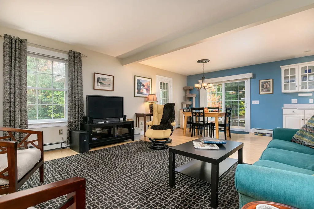 9 Heritage Lane Scarborough ME 04074