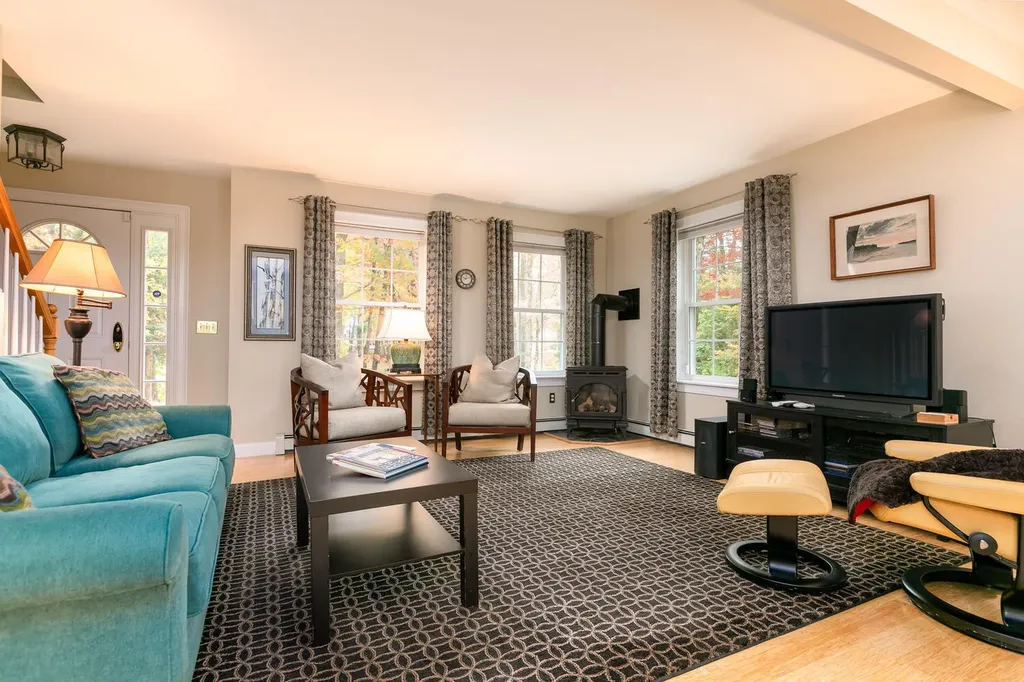 9 Heritage Lane Scarborough ME 04074