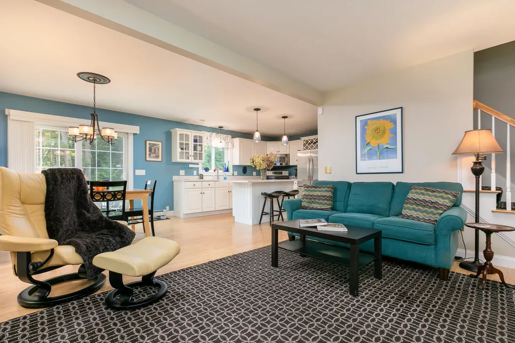 9 Heritage Lane Scarborough ME 04074