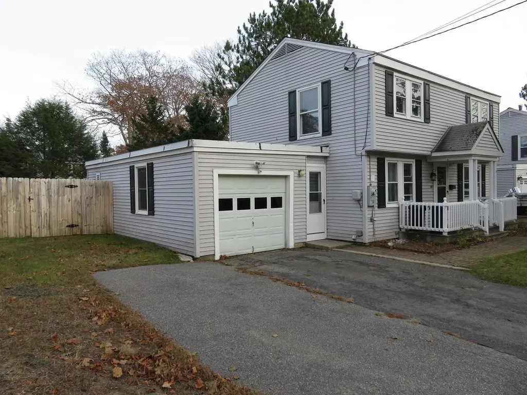 144 Columbia Avenue Brunswick ME 04011