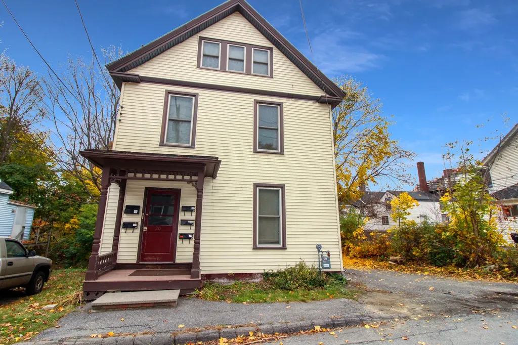 20 Boynton Street Bangor ME 04401