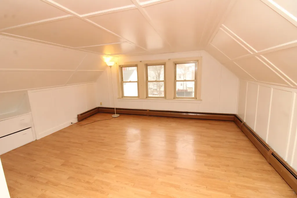 20 Boynton Street Bangor ME 04401