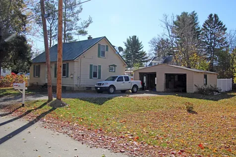 21 Roosevelt Avenue Orrington ME 04474