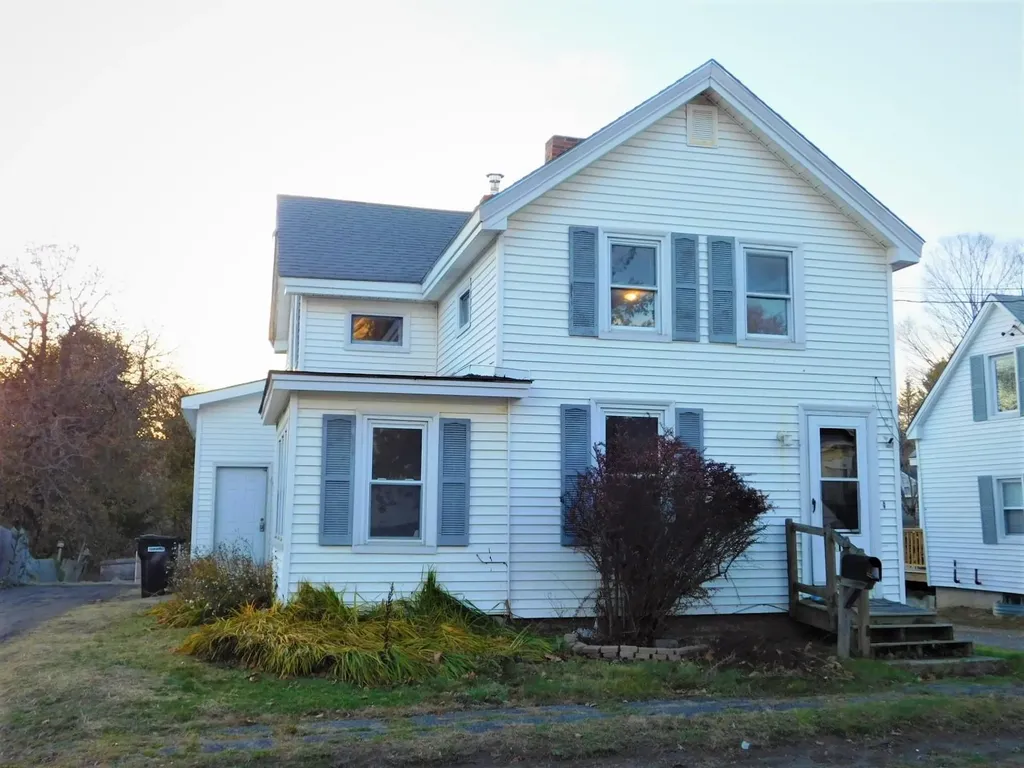 318 Grove Street Bangor ME 04401
