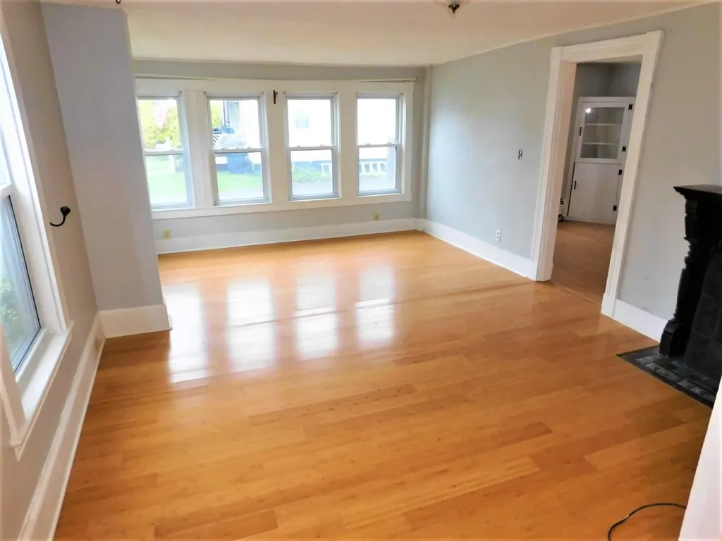 318 Grove Street Bangor ME 04401