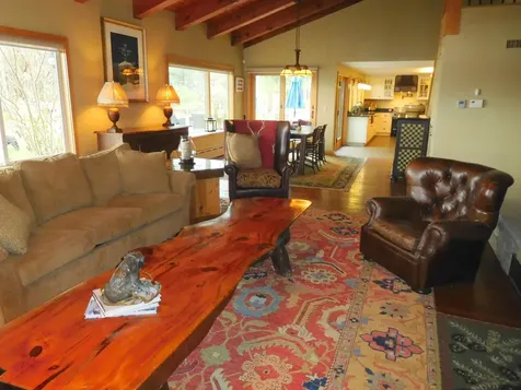 165 West Shore Road Auburn ME 04210