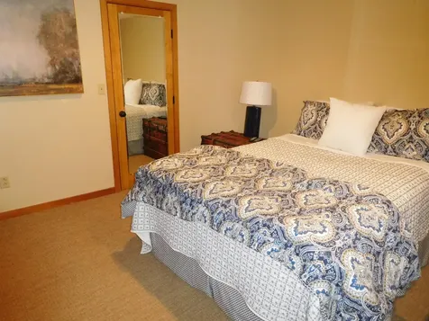 165 West Shore Road Auburn ME 04210