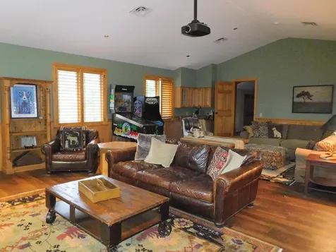 165 West Shore Road Auburn ME 04210