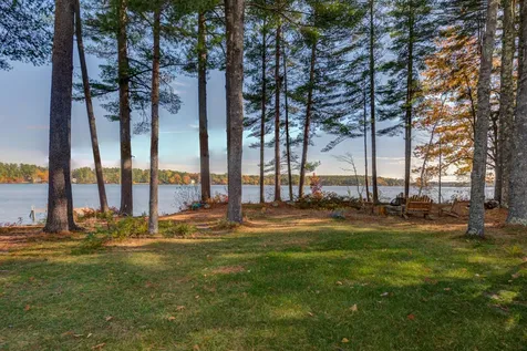 165 West Shore Road Auburn ME 04210