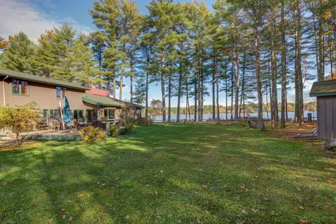 165 West Shore Road Auburn ME 04210