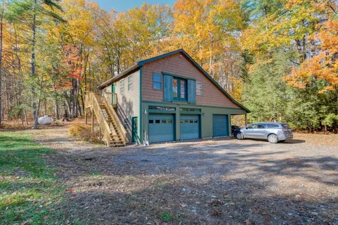 165 West Shore Road Auburn ME 04210