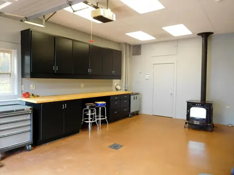165 West Shore Road Auburn ME 04210