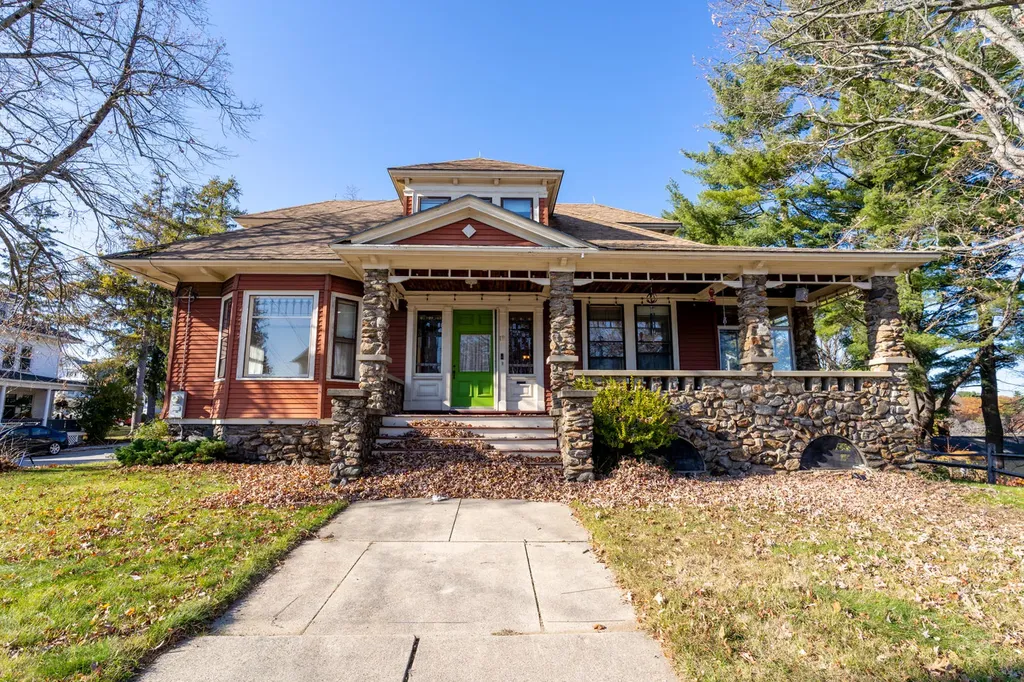 12 Lincoln Street Sanford ME 04073