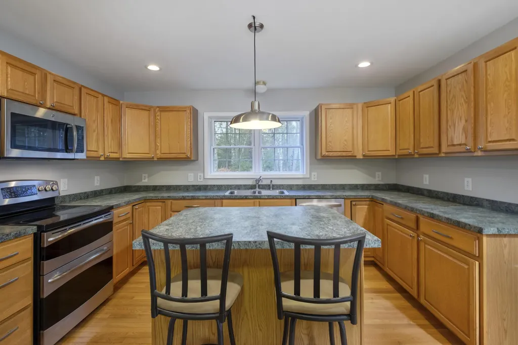 154 Arboretum Park Drive Warren ME 04864
