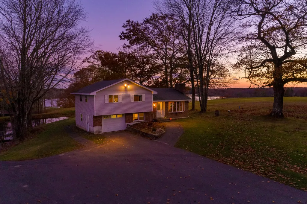 411 Foreside Road Topsham ME 04086