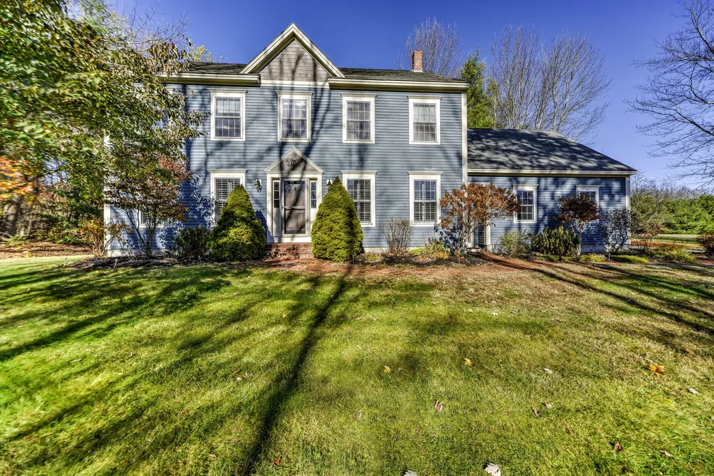25 Pheasant Lane Gorham ME 04038