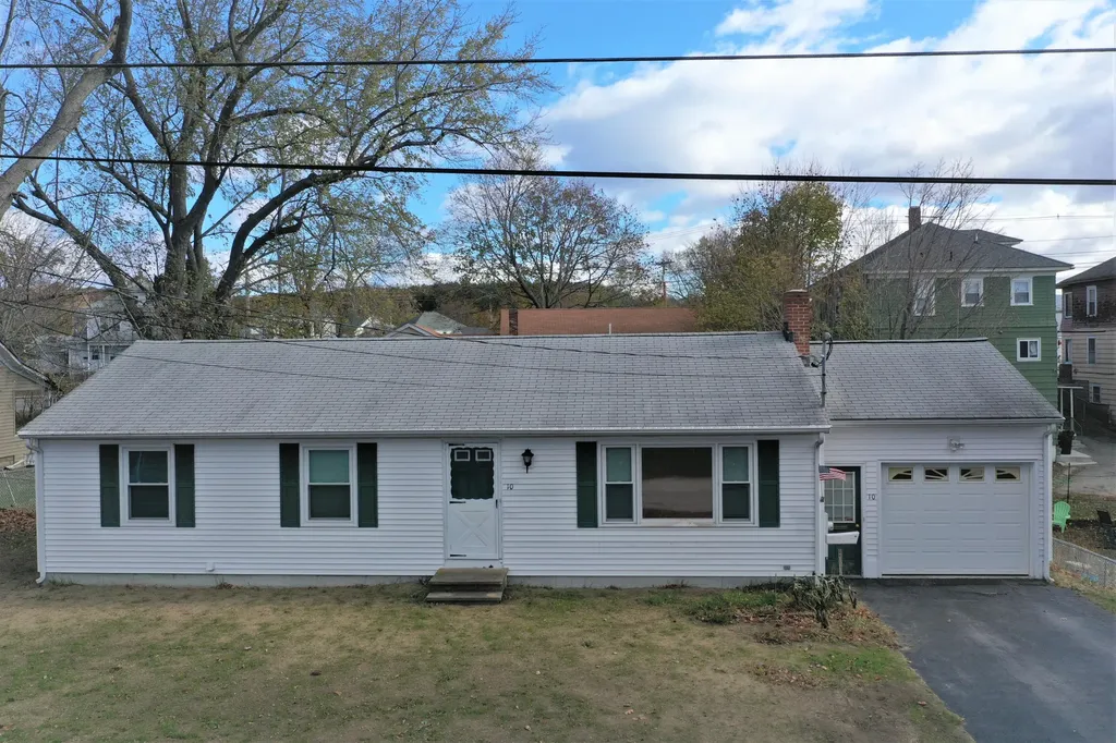 10 Riverview Street Sanford ME 04073