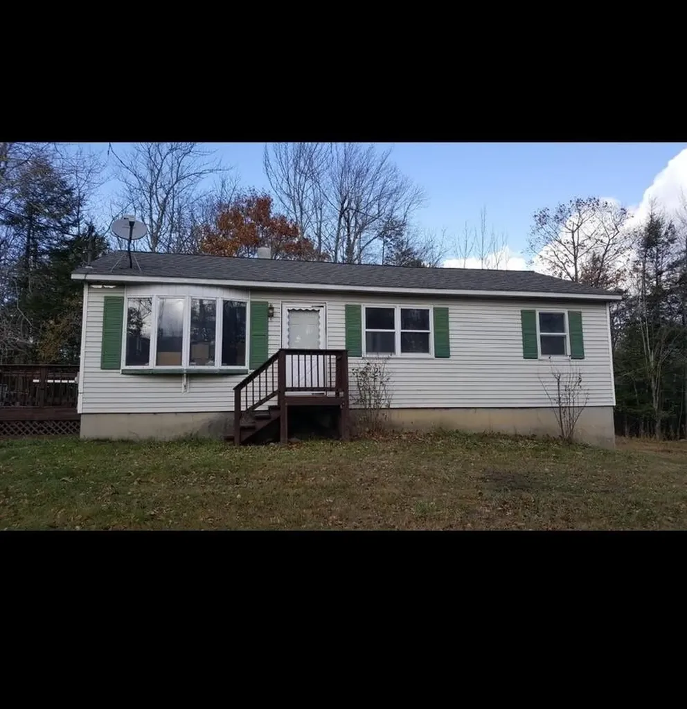 43 Hill Street Oakland ME 04963