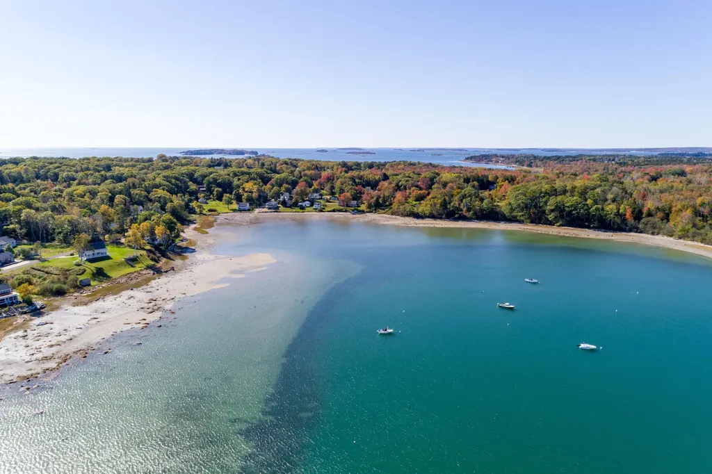13 Meadow Road Harpswell ME 04079