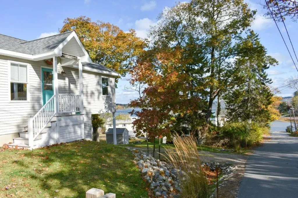 13 Meadow Road Harpswell ME 04079