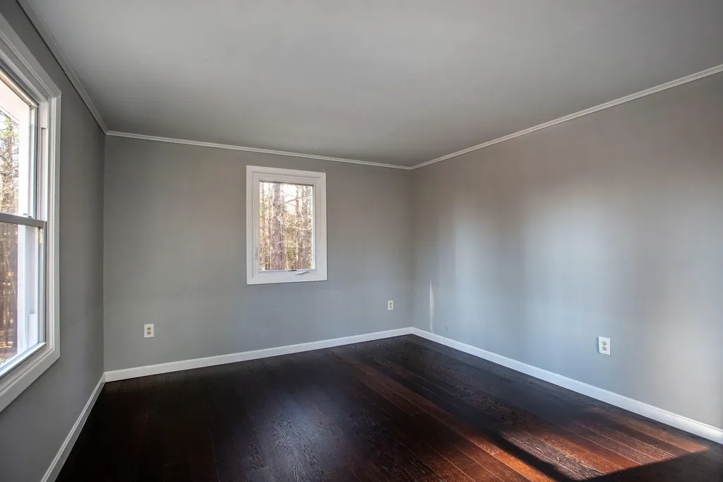 18 Wakefield Lane West Gardiner ME 04345