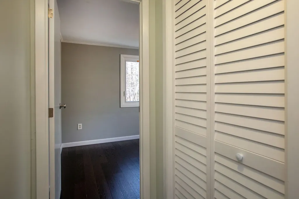 18 Wakefield Lane West Gardiner ME 04345