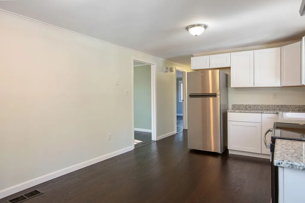 18 Wakefield Lane West Gardiner ME 04345