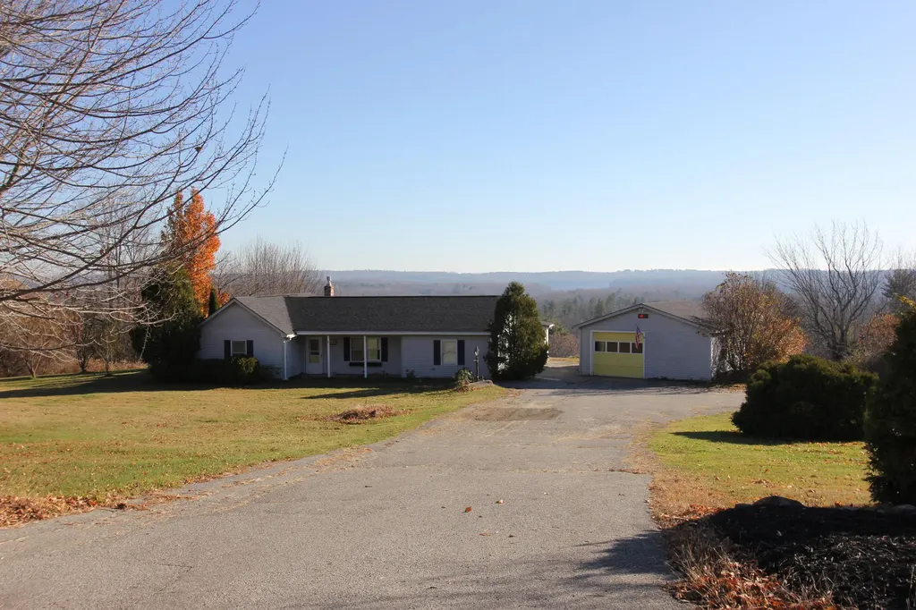 1098 Main Street Monmouth ME 04259