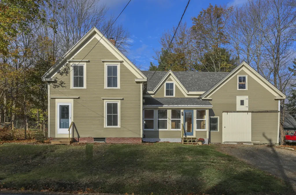 15 Lincolnville Avenue Belfast ME 04915