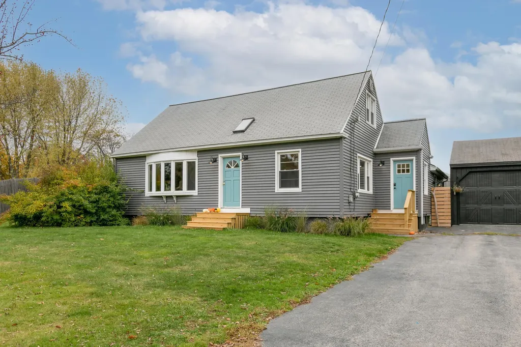 6 Higgins Street Scarborough ME 04074