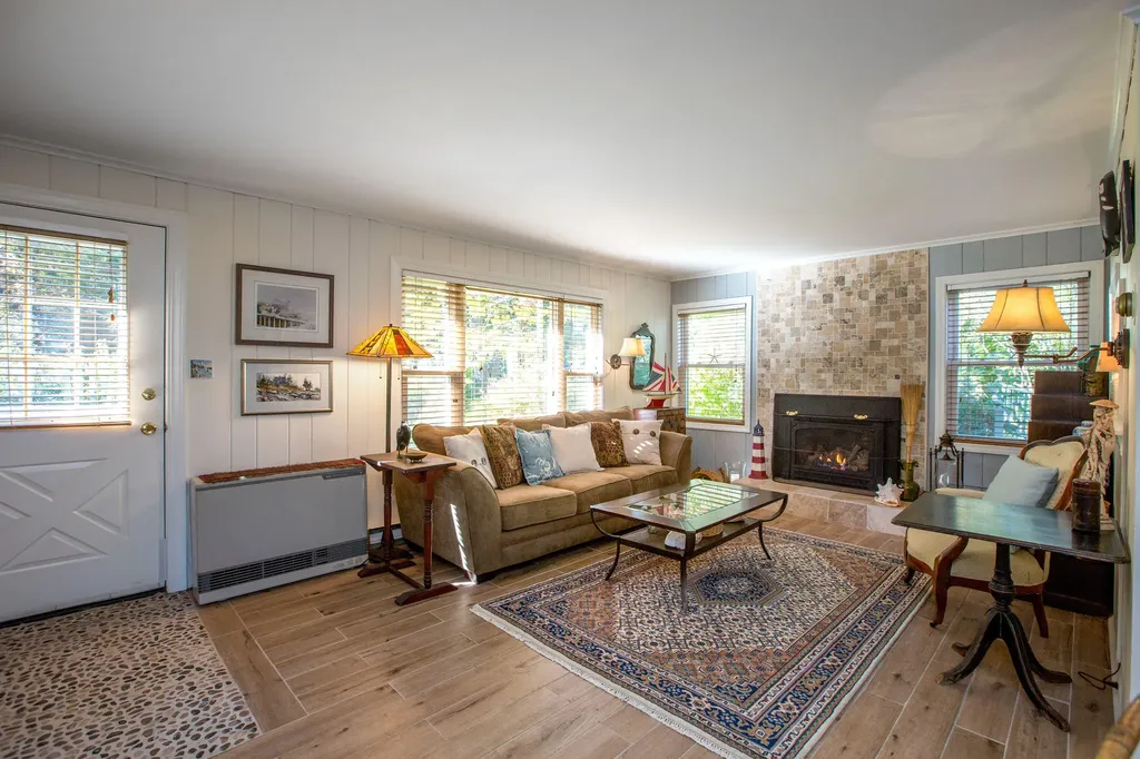 37 Churchill Street Wiscasset ME 04578