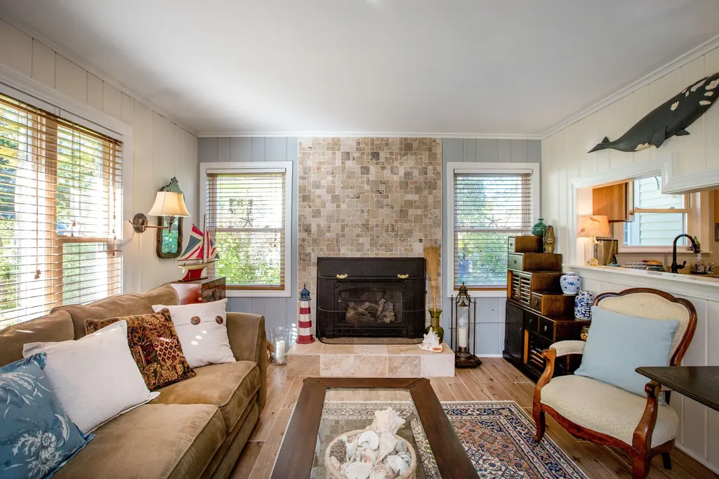 37 Churchill Street Wiscasset ME 04578