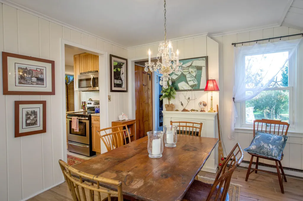 37 Churchill Street Wiscasset ME 04578