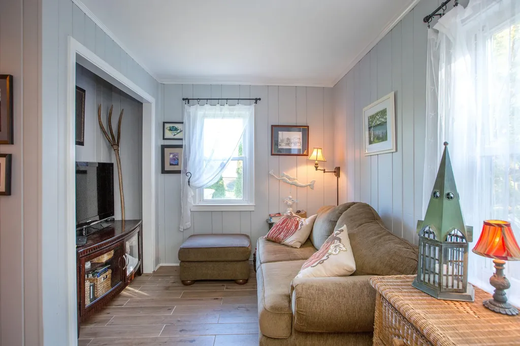 37 Churchill Street Wiscasset ME 04578
