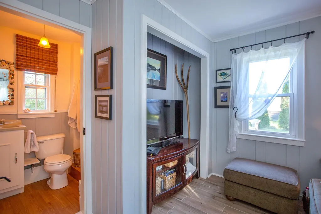 37 Churchill Street Wiscasset ME 04578