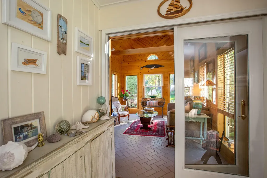 37 Churchill Street Wiscasset ME 04578