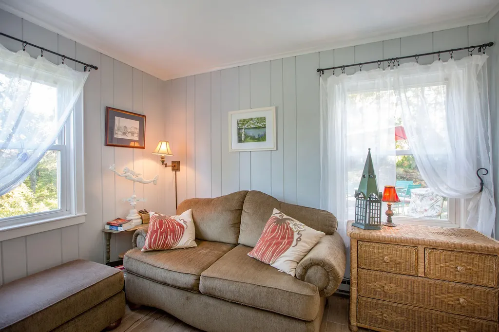 37 Churchill Street Wiscasset ME 04578