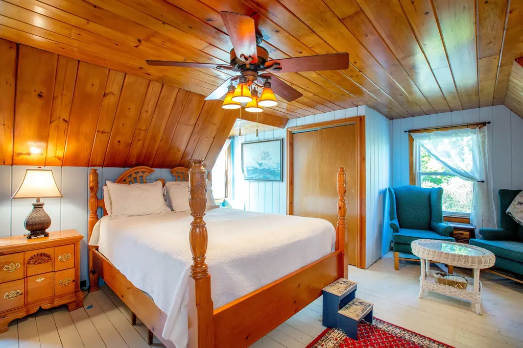 37 Churchill Street Wiscasset ME 04578