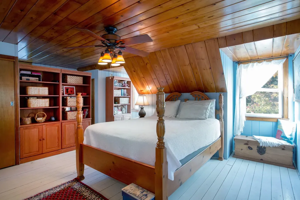 37 Churchill Street Wiscasset ME 04578