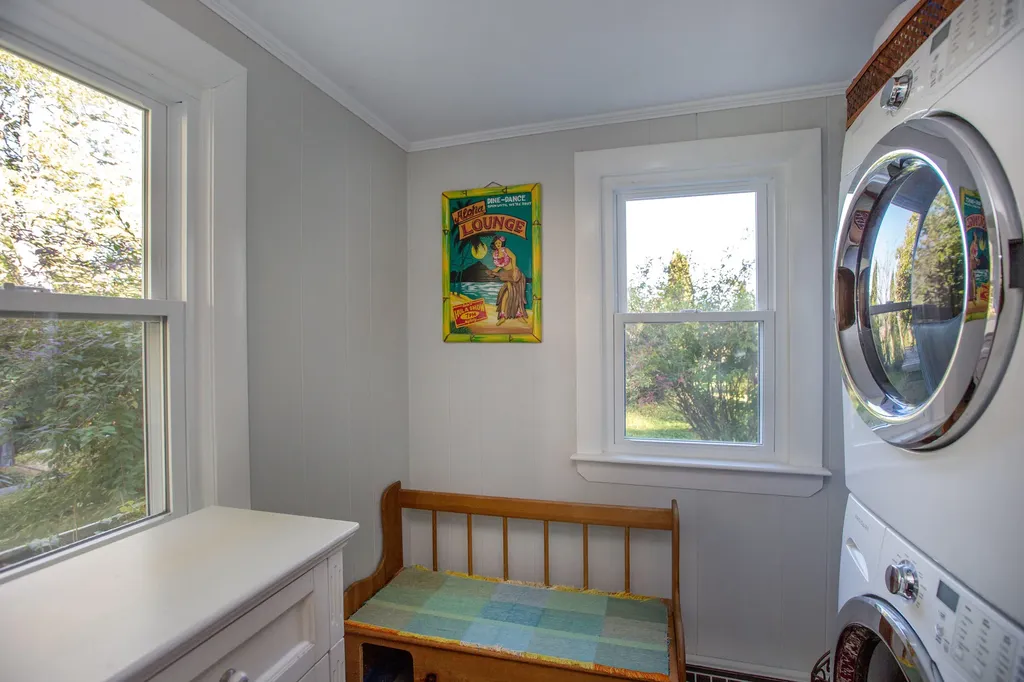 37 Churchill Street Wiscasset ME 04578