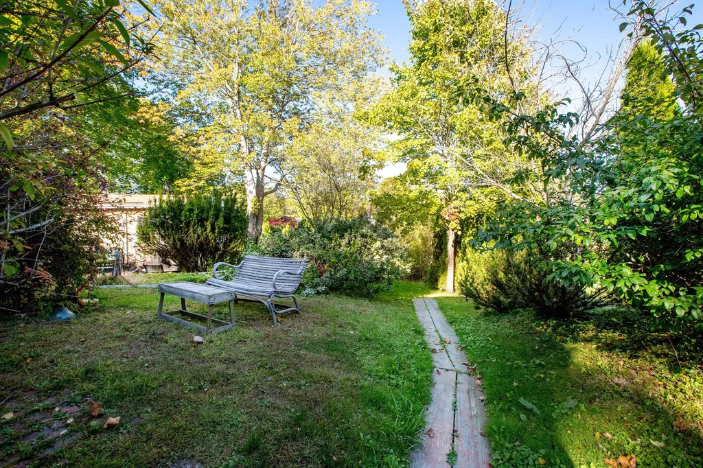 37 Churchill Street Wiscasset ME 04578