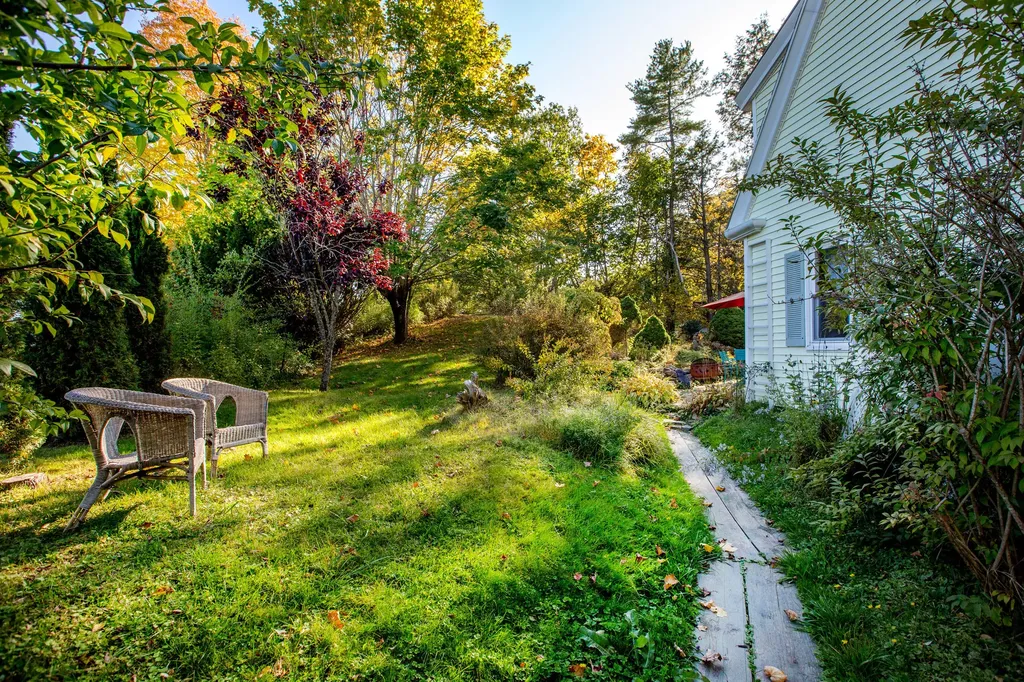 37 Churchill Street Wiscasset ME 04578