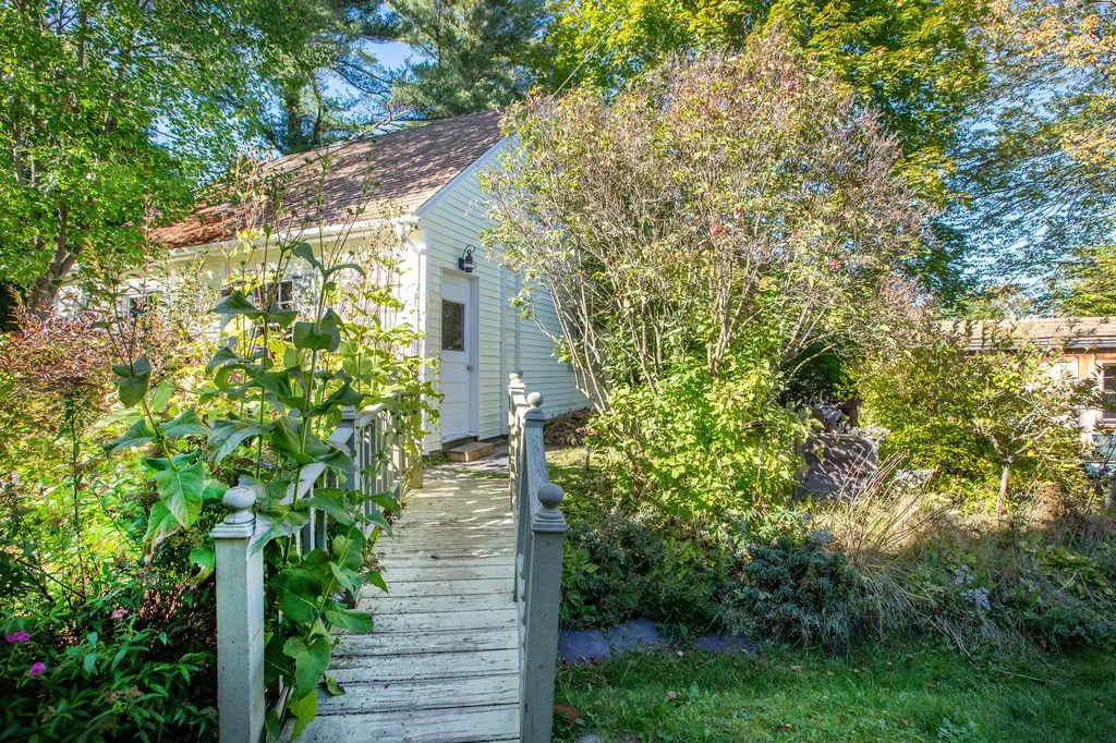 37 Churchill Street Wiscasset ME 04578