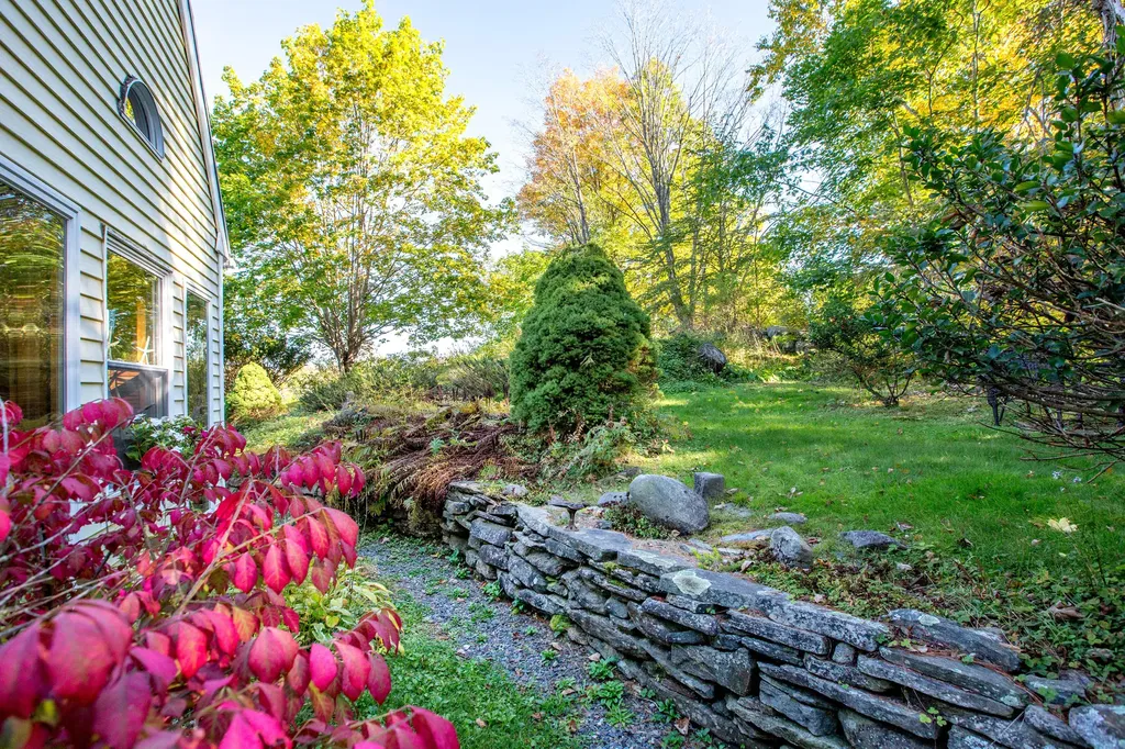 37 Churchill Street Wiscasset ME 04578